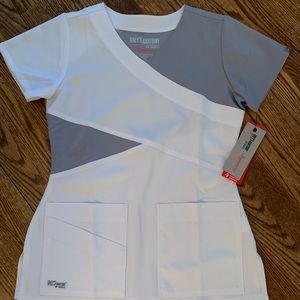 GREYS ANATOMY SCRUB TOP. NWT